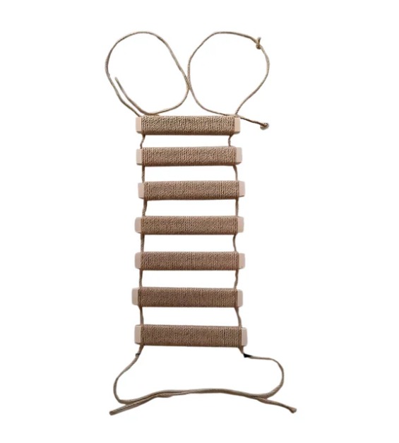 "Pont suspendu pour chats en bois et sisal naturel, échelle murale moderne, espace de jeu et exploration féline à domicile."