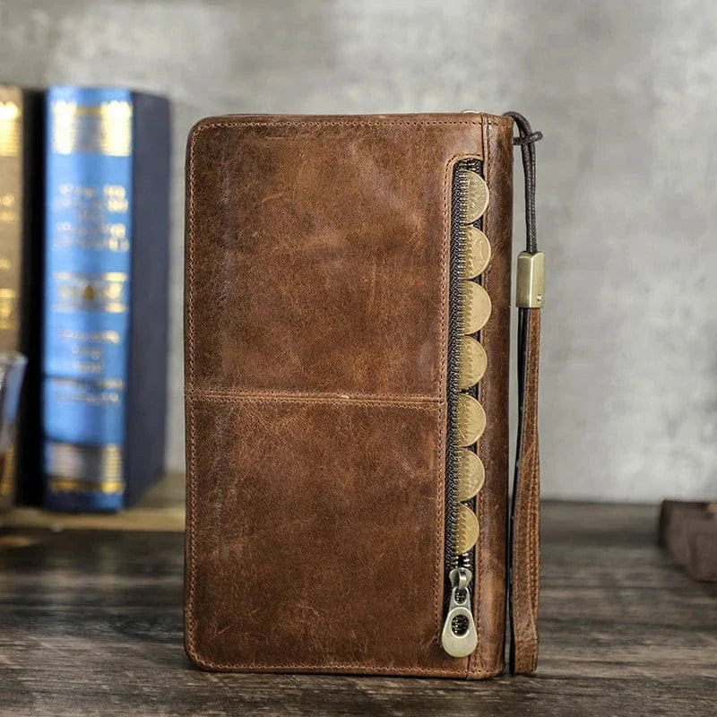 Porte-cartes de voyage femme ouvert, montrant les compartiments pour cartes et passeport