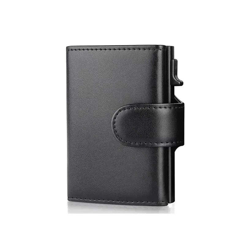 Portrait d'un porte-cartes en cuir noir, montrant sa finesse et l'étiquette de protection RFID.