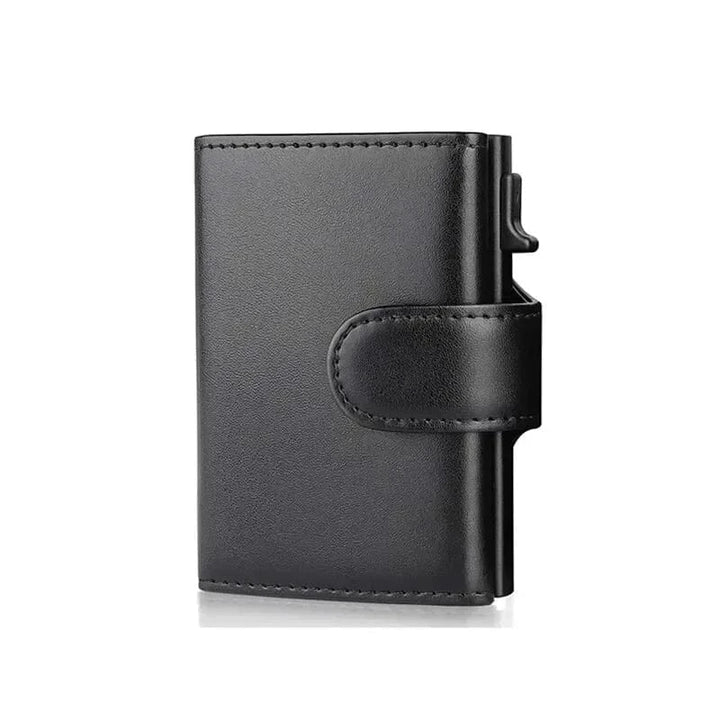Portrait d'un porte-cartes en cuir noir, montrant sa finesse et l'étiquette de protection RFID.