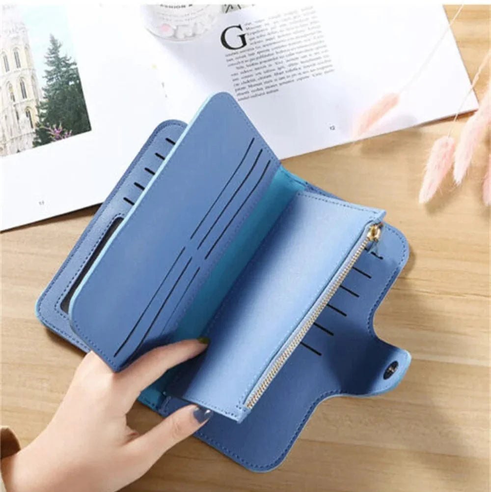 Porte-cartes compact vert émeraude, accessoire femme pratique et chic pour cartes bancaires.