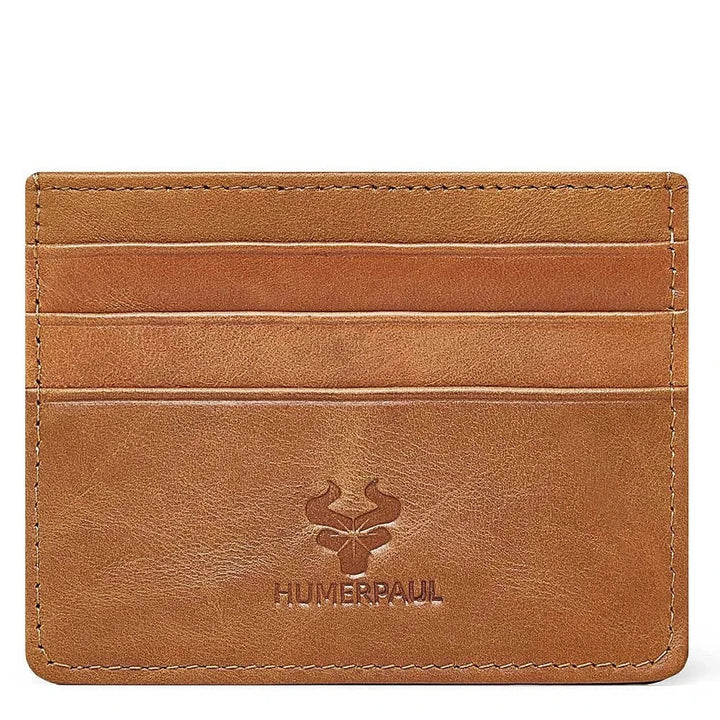 Porte-cartes compact en cuir RFID pour homme, design épuré, parfait pour poches de chemise ou de pantalon.
