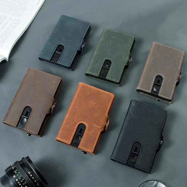 Accessoire homme : porte-cartes et porte-monnaie compact en cuir noir, élégant et pratique