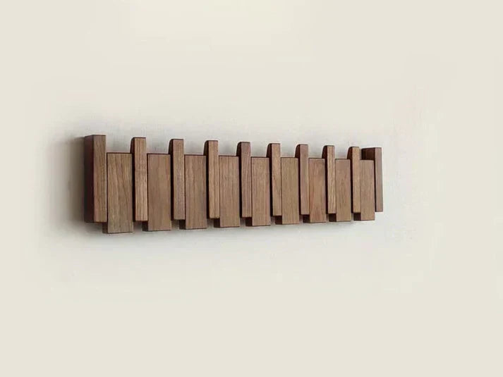 Porte-manteau mural Japandi élégant. Design minimaliste, bois & métal. Rangement fonctionnel pour entrée.
