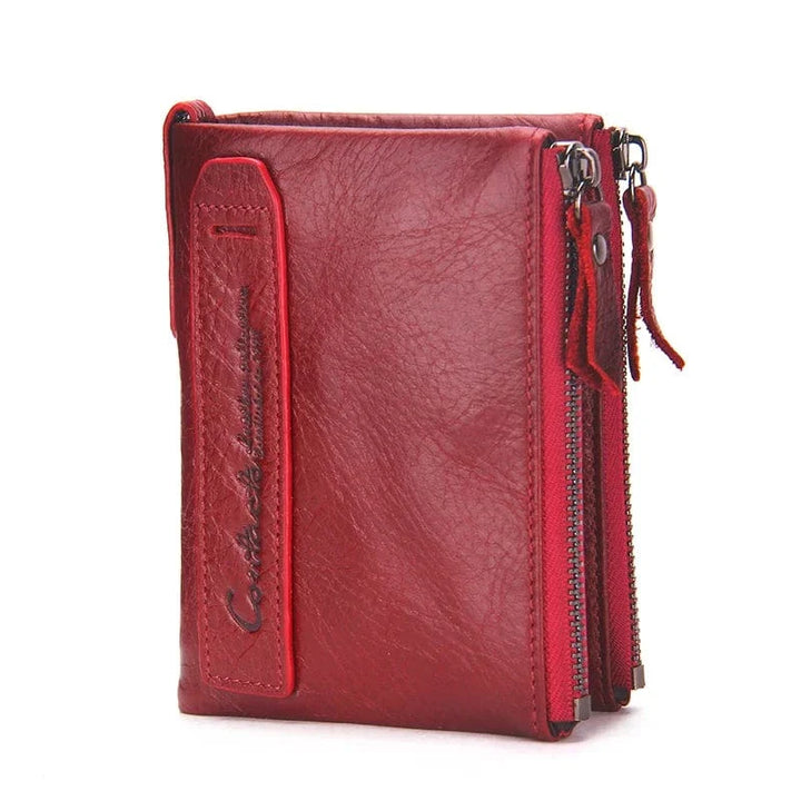 Portefeuille femme en cuir verni noir, brillant et compact, parfait pour une soirée