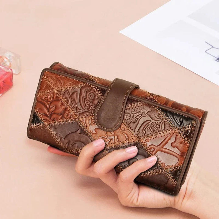 Portefeuille femme élégant en cuir marron, parfait accessoire de mode quotidien avec un design organisateur