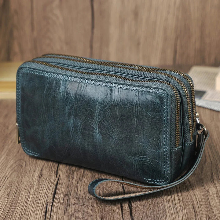 Portefeuille homme cuir marron café, 3 volets, avec logo discret, pour un usage quotidien