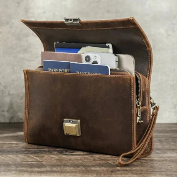 Portefeuille personnalisable en cuir de qualité pour homme, sécurisé, couleur café, gravure laser unique.