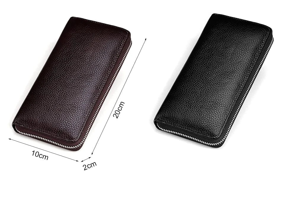 Portefeuille RFID en cuir marron ouvert, montrant l'agencement intérieur pour une organisation optimale des cartes.