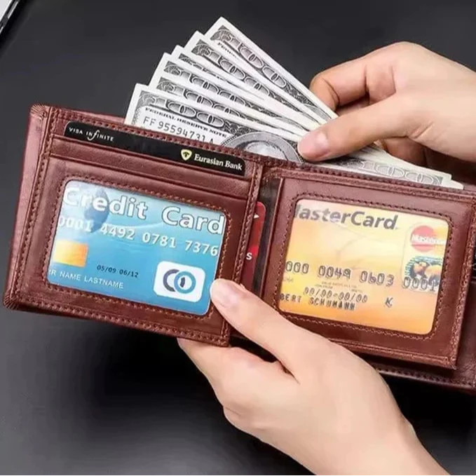 Accessoire homme: portefeuille sécurisé RFID en cuir grainé, pour billets et cartes
