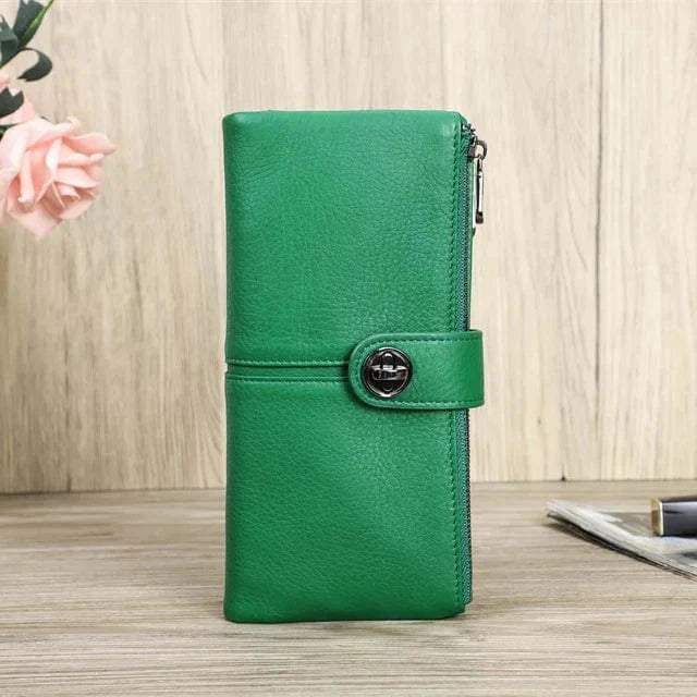 Accessoire en cuir: portefeuille long pour femme couleur taupe, conjuguant mode et organisation