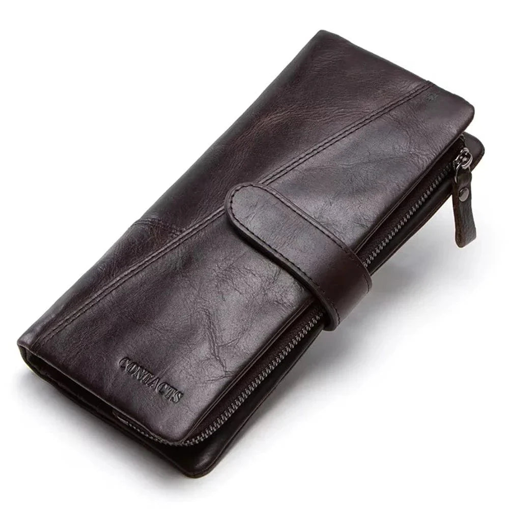 Vue arrière du portefeuille zippé femme en cuir véritable, montrant la qualité de fabrication.