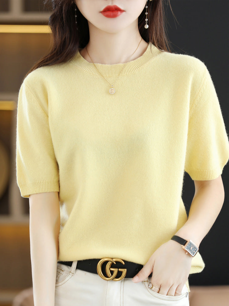 Pull femme multisaison, style classique et confort garanti pour elle.