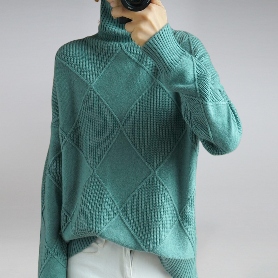 Pull col roulé femme en maille douce, motif losange. Chandail chaud et élégant, parfait pour le confort hivernal mode.