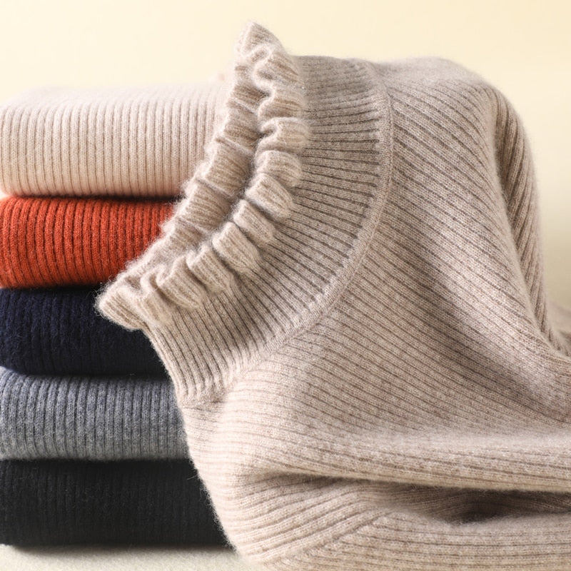 Mode féminine : pull chic col roulé pour femme, pièce essentielle pour la saison froide.