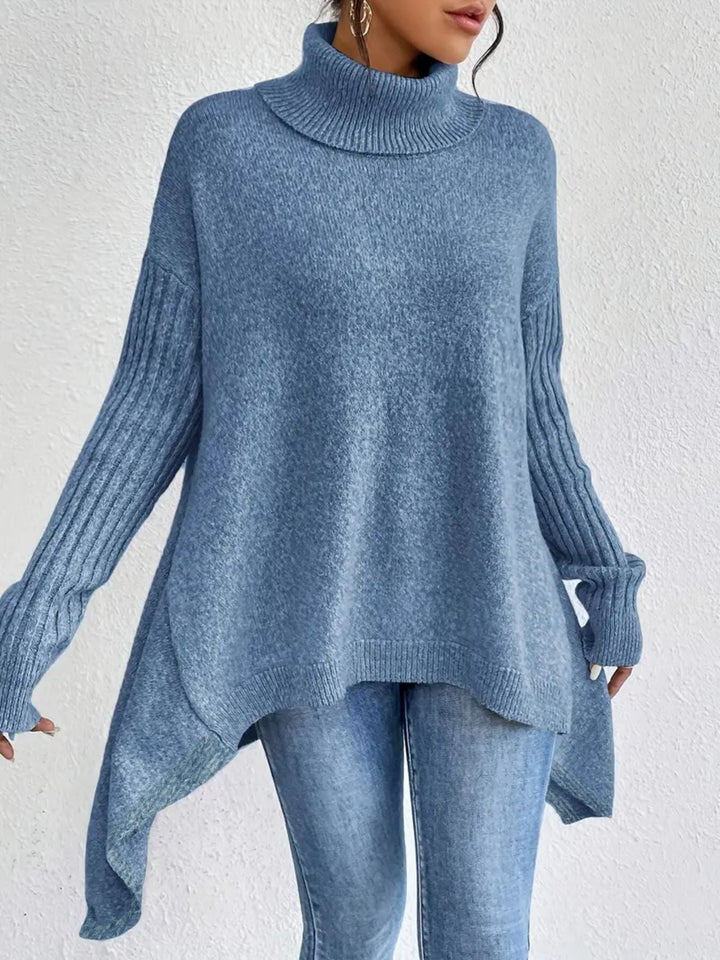 Pull élégant femme, col roulé moderne, coupe ample, parfait pour l'hiver stylé et confortable.