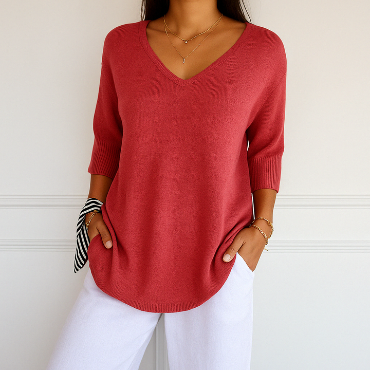Pull femme tendance Col V Coraline, look moderne et doux, vêtement chic pour toute garde-robe.