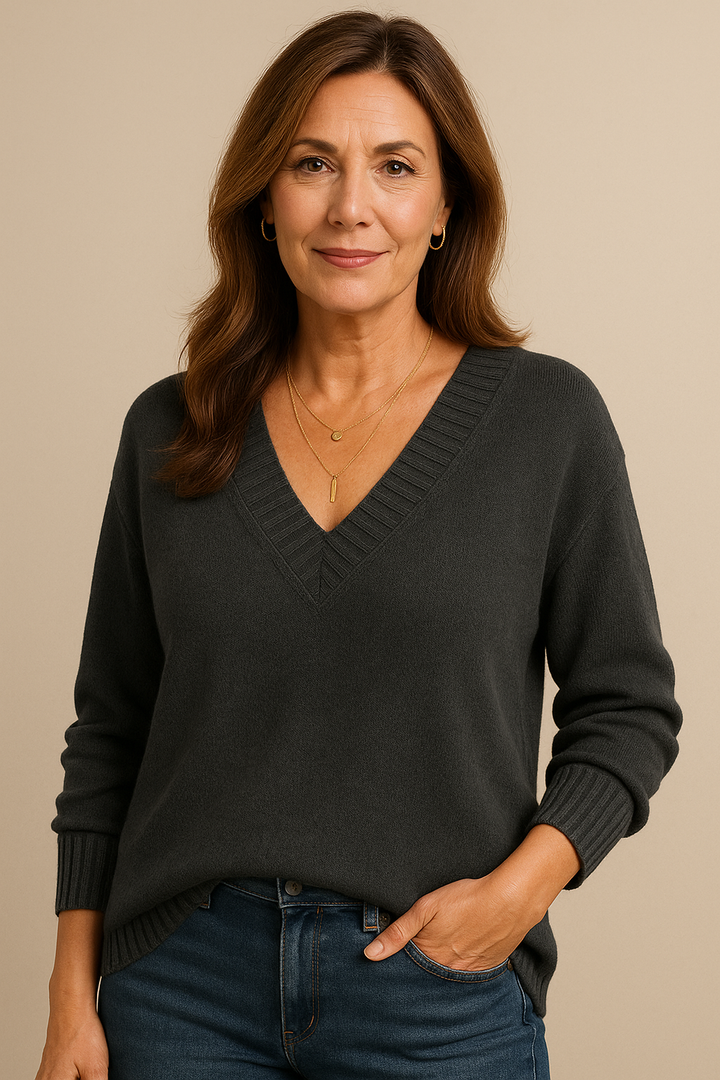 Pull élégant à col V pour femme, doux, confortable et chaud, un luxe pour l'automne-hiver.