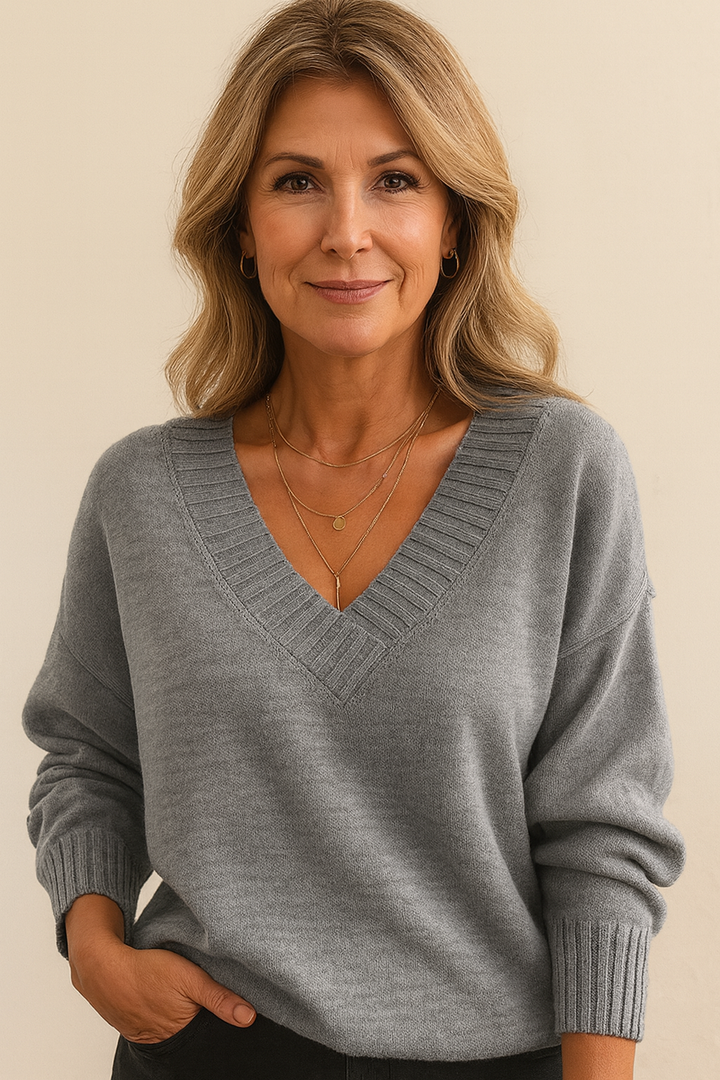 Classique pull col V femme, confortable et polyvalent, idéal pour l'automne et l'hiver.