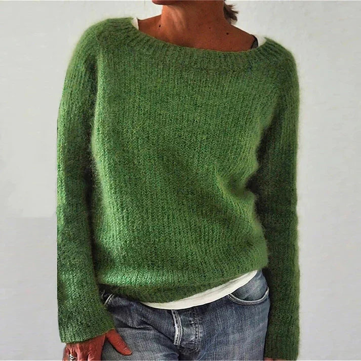 Pull femme coupe classique, élégant et décontracté, matière douce, un essentiel de la mode féminine.