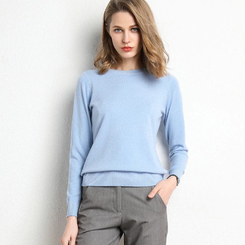 Vêtement femme élégant, pull col rond manches longues, confort optimal.