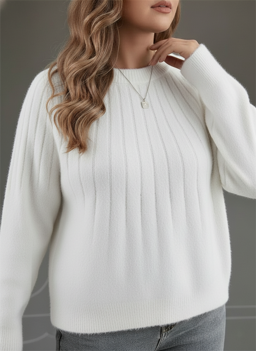 Pull femme confortable à col rond côtelé, idéal pour un look chic et décontracté en hiver.