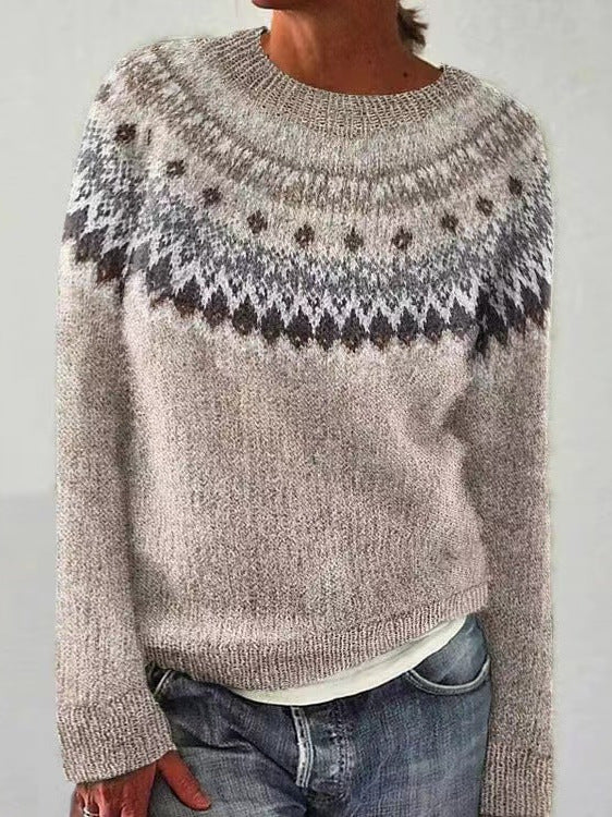 Pull basique femme, doux et élégant. Parfait pour toute tenue décontractée ou chic en hiver.