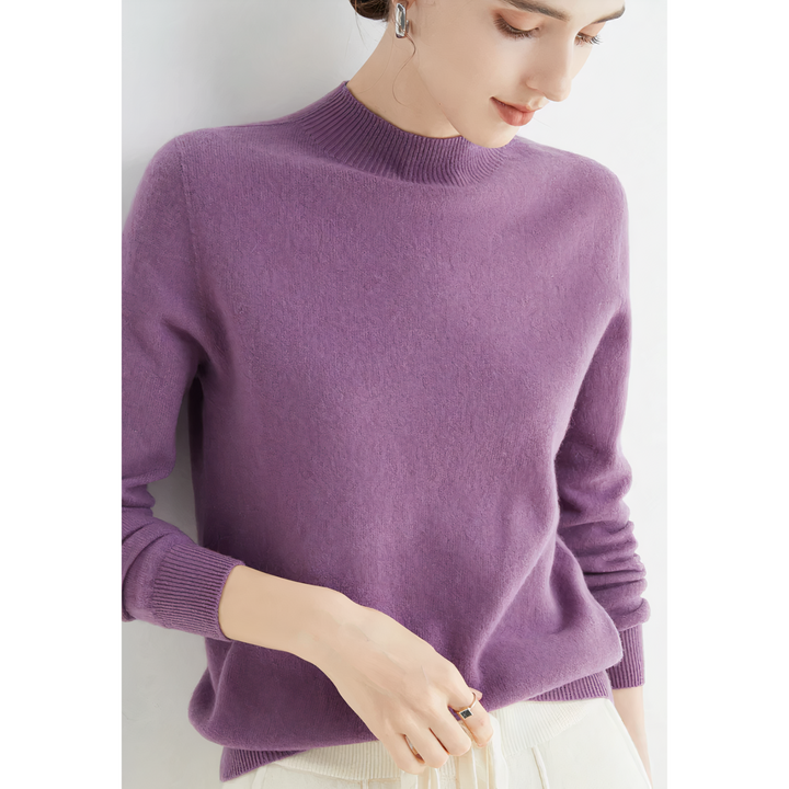 Pull femme intemporel en maille fine, élégant et confortable. Vêtement femme polyvalent et chic.