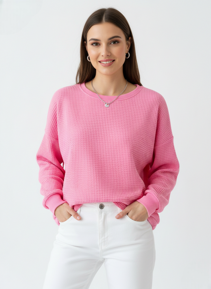 Pull oversize pour femme en maille gaufre douce, idéal pour un look décontracté et confortable.
