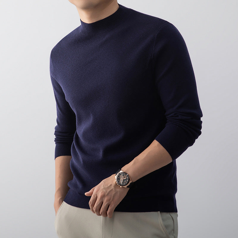 Pull élégant homme, coupe moderne, parfait pour une tenue chic de bureau ou soirée.
