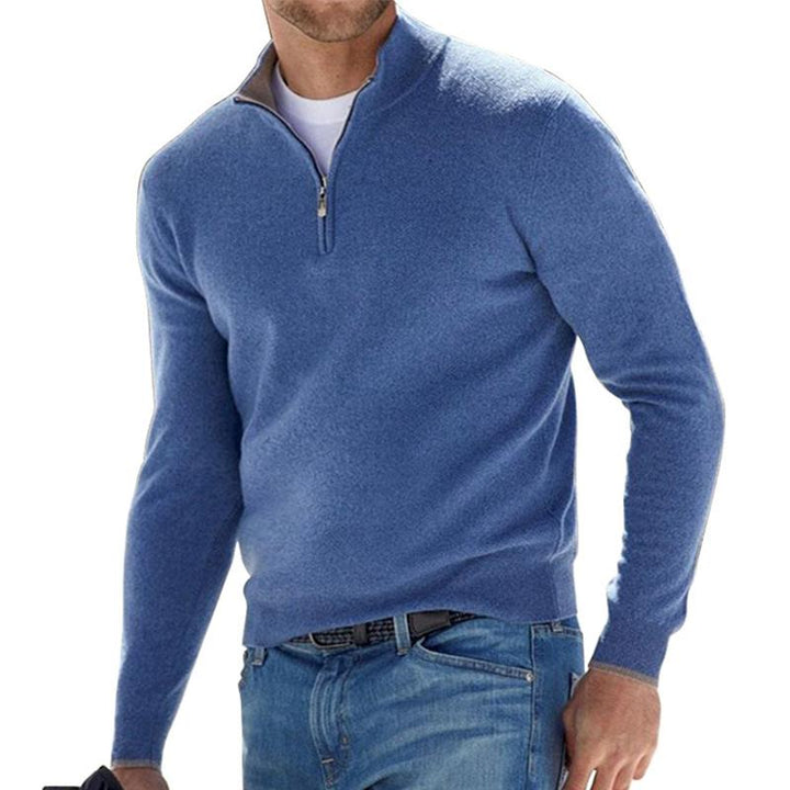 "Pull homme élégant en laine, texture douce, gris, coupe ajustée, manche longue, pour chaleur et confort."