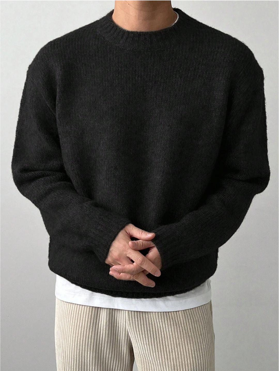 Pull homme en cachemire, doux et élégant.  Plusieurs couleurs disponibles.