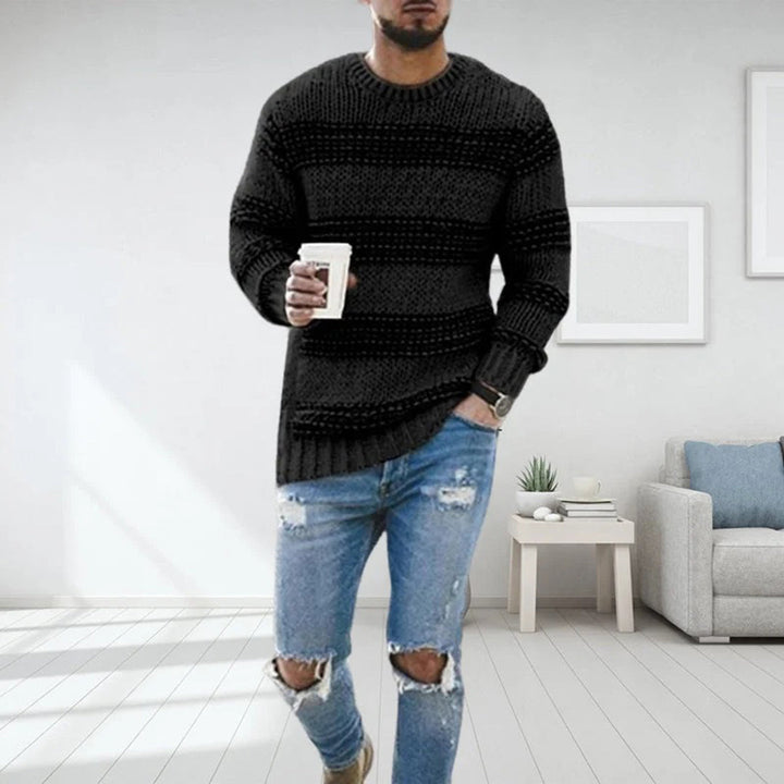 Haut homme moderne et confortable, parfait pour un style décontracté élégant cet hiver.