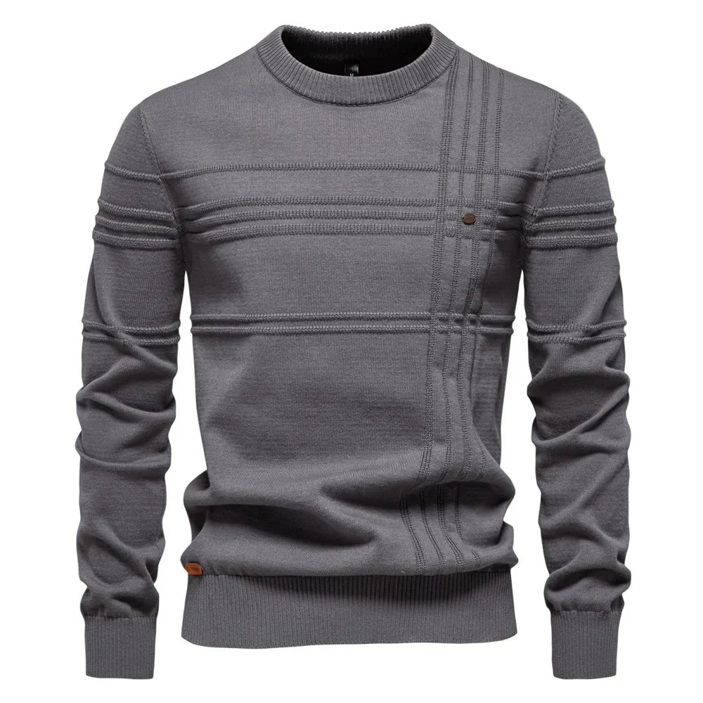 Pull homme tricoté, chaud et élégant.  Modèle beige.  Confort optimal.