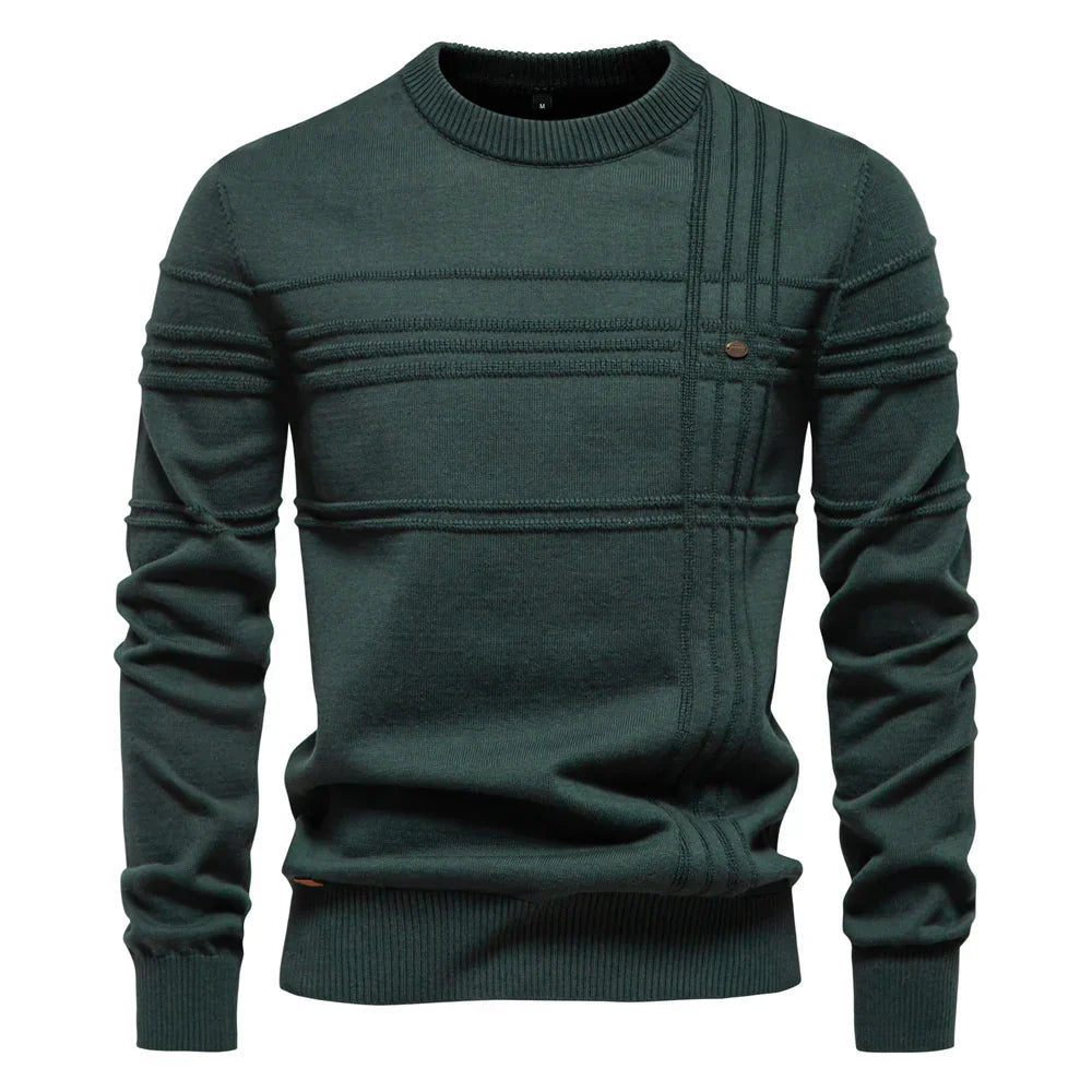 Pull homme tricoté, chaud et élégant.  Modèle beige.  Confort optimal.