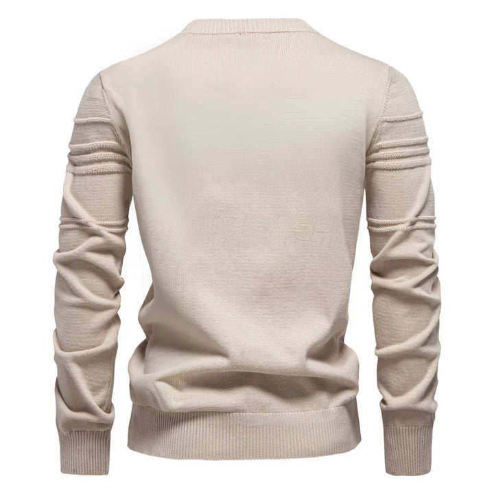 Pull homme tricoté, chaud et élégant.  Modèle beige.  Confort optimal.