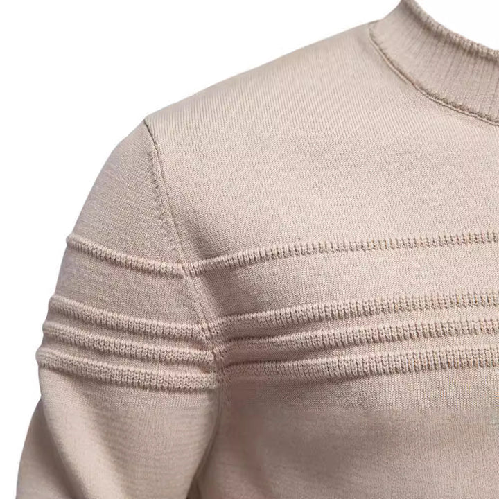 Pull homme tricoté, chaud et élégant.  Modèle beige.  Confort optimal.
