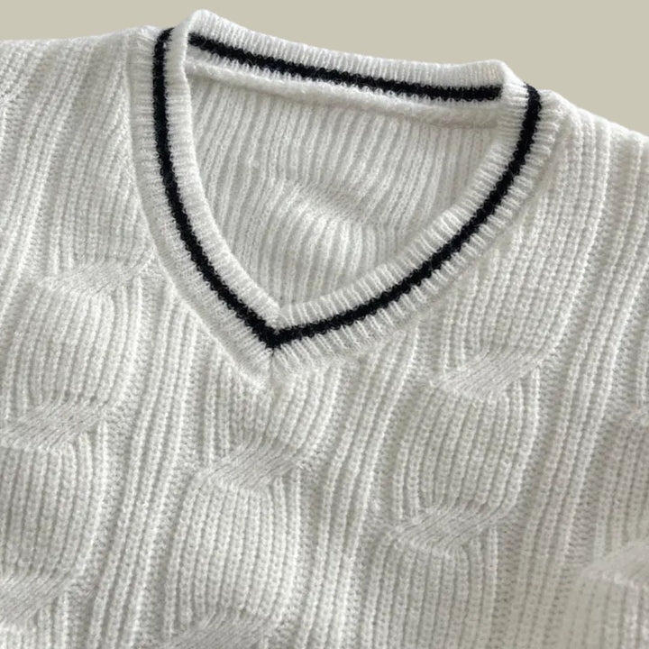 Pull homme tricoté italien, luxe et confort.  Modèle élégant et doux, parfait pour toutes occasions.