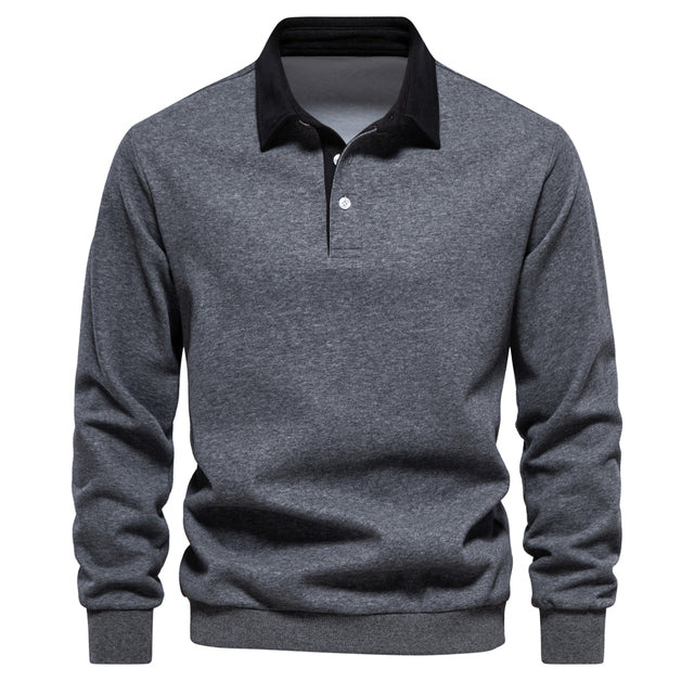 Sweat homme gris chic. Polo à manches longues avec col classique pour un confort moderne et un style élégant.