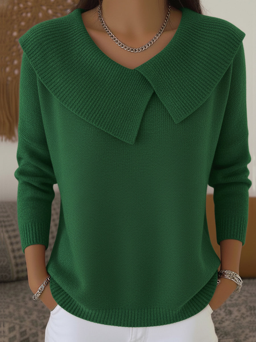 Pull femme vert tricoté. Col côtelé et manches longues pour un confort décontracté en automne-hiver.