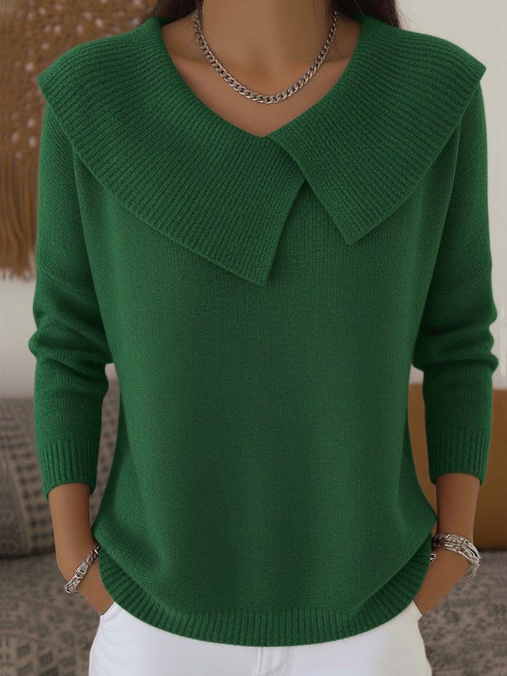 Pull femme vert tricoté. Col côtelé et manches longues pour un confort décontracté en automne-hiver.