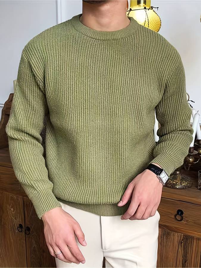 Pull tricoté homme, chaud et élégant. Idéal pour l'hiver.