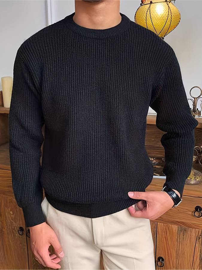 Pull tricoté homme, chaud et élégant. Idéal pour l'hiver.