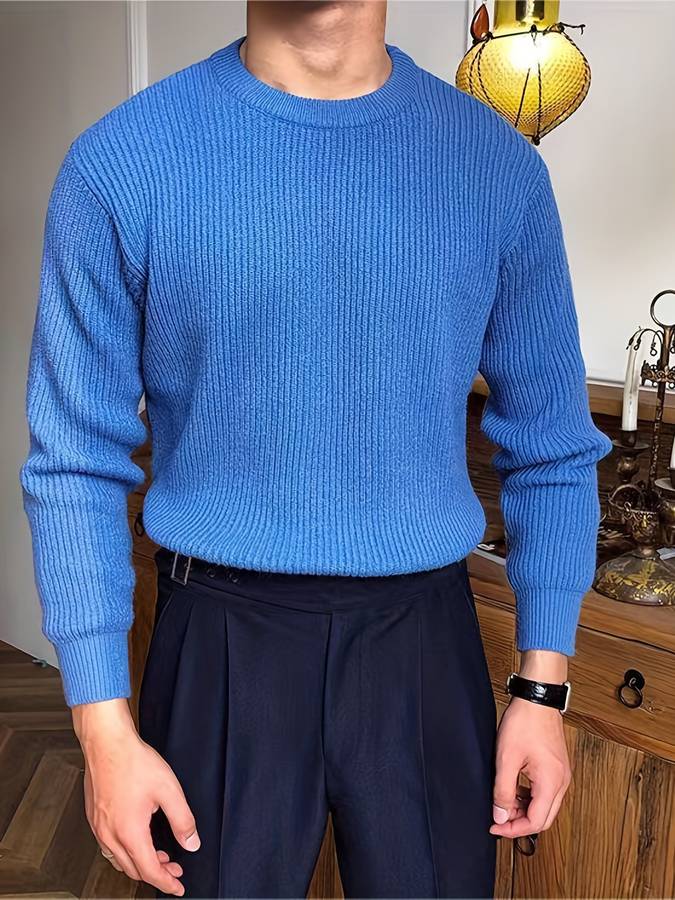 Pull tricoté homme, chaud et élégant. Idéal pour l'hiver.