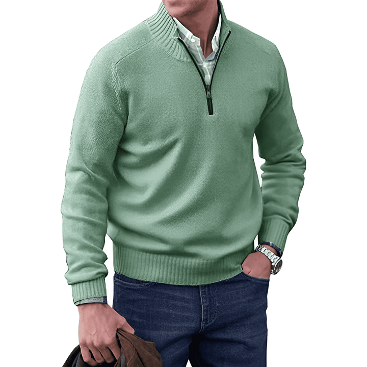 Chandail homme zippé ultra confortable, col montant protecteur. Parfait pour la mode hivernale élégante et moderne.
