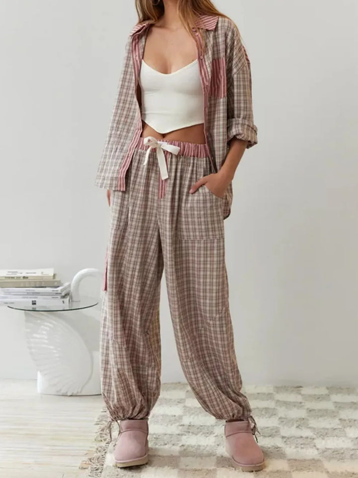 "Pyjama chaud marron, texture douce et respirante, coupe ample pour confort et liberté de mouvement nocturne."