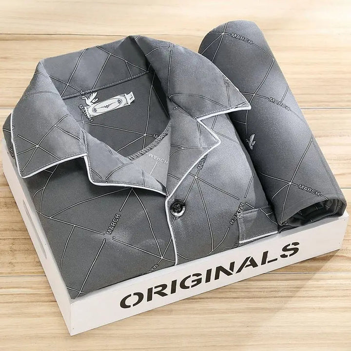 Pyjama homme rayé élégant, offrant un confort inégalé pour des moments de détente privilégiés.
