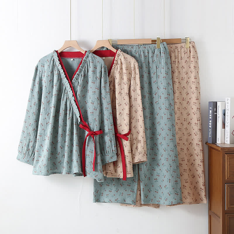 Pyjama kimono femme en gaze de coton floral, léger et respirant pour des nuits confortables et douces.