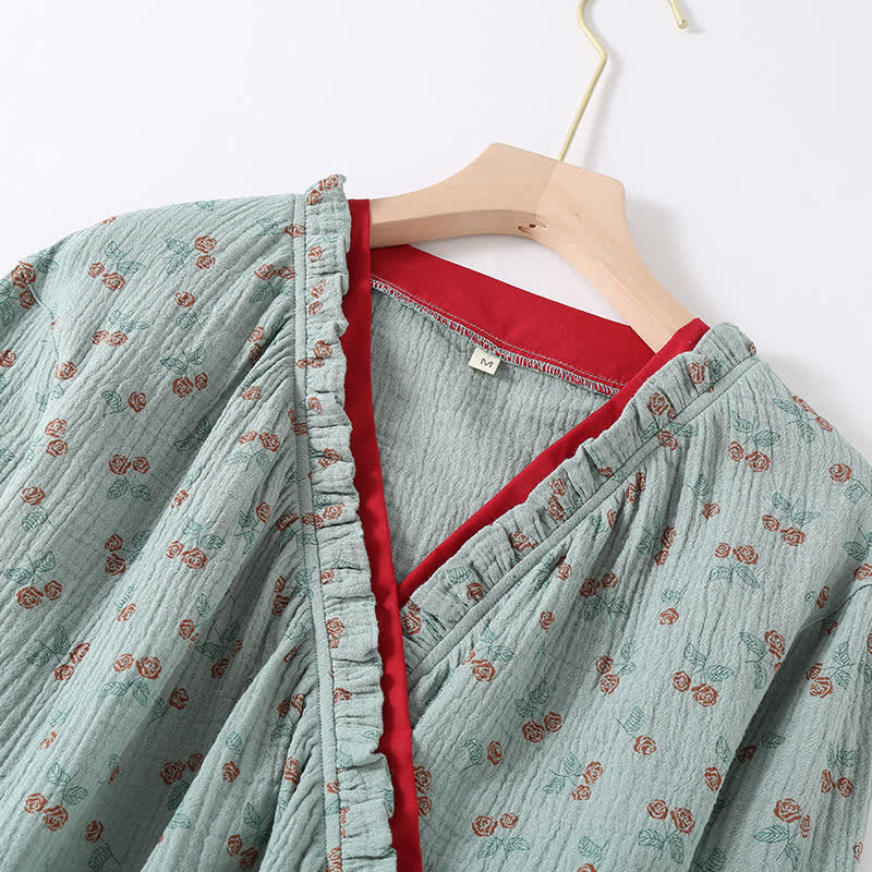 Kimono pyjama femme en gaze de coton respirante, doux et léger, avec imprimé floral élégant pour la nuit.