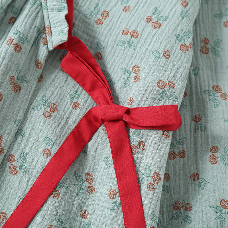Ensemble pyjama kimono femme floral en gaze de coton doux, coupe ample et respirante pour confort nocturne.